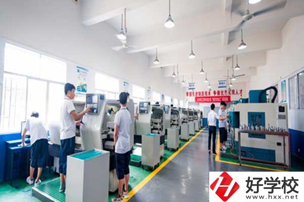湖南省芷江民族職業中專學校有哪些辦學特色？