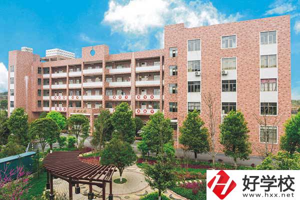 武岡市職業中學實訓室