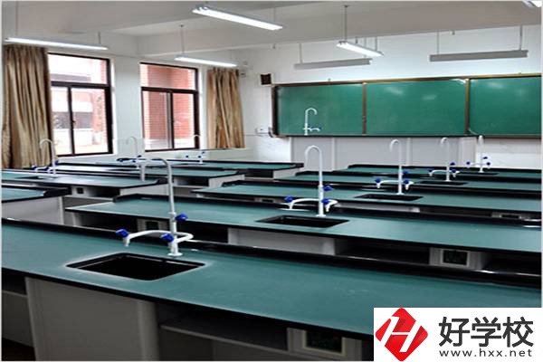 衡陽市醫衛職業學校實訓室