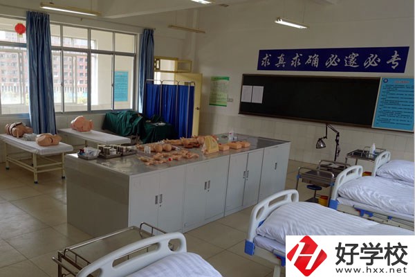 長沙博雅衛生中等專業學校實訓室