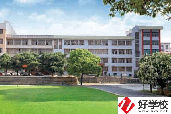 武岡市技工學校學費多少錢？是公辦還是民辦？