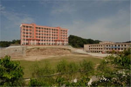 三臺縣樂安職業高級中學