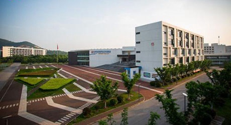 石家莊萬搏中等專業學校