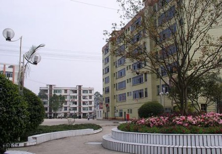 四川省宜賓縣高場職業中學校