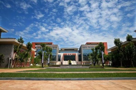 雅安職業技術學院