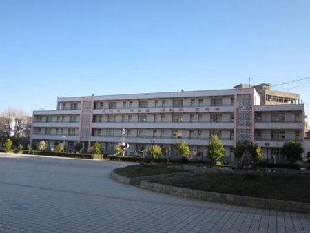 鹽源職業技術中學校