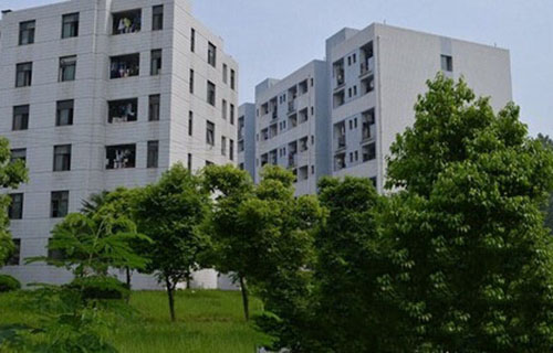 西雙版納州衛生學校