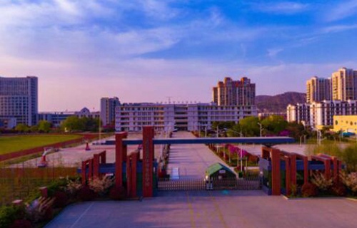 江蘇灌云中等專業學校