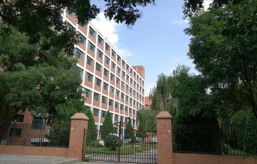 臨汾華隆職業學校