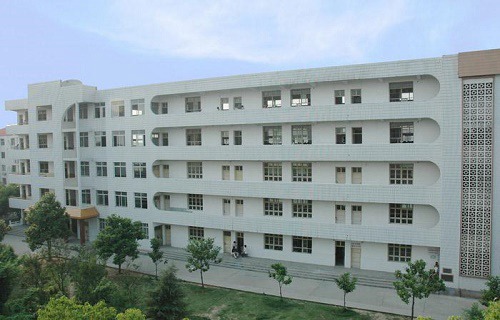 華容縣職業中等專業學校