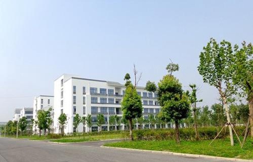 煙臺開發區高級職業學校