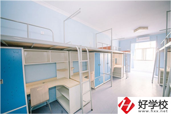 瀟湘職業學院(中職部)宿舍