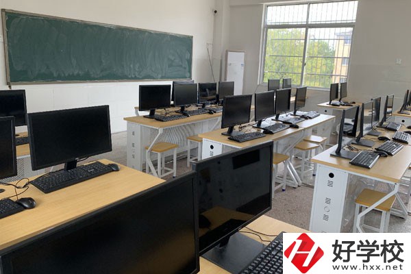 岳陽市君山區職業技術學校實訓室