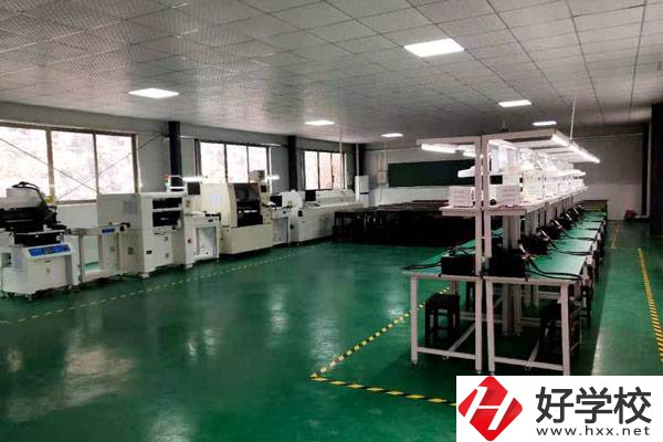 綏寧縣職業中等專業學校實訓室