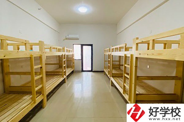 長沙湘麓醫藥中等職業技術學校宿舍