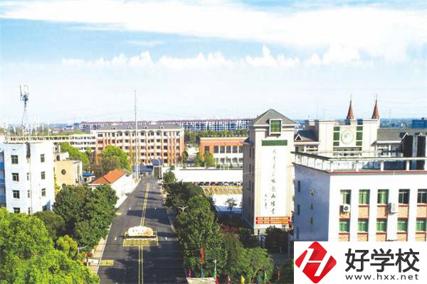 湖南有幾所公辦衛校？衛校學生好就業嗎？