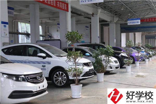 湖南吉利汽車職業技術學院(中職部)實訓室