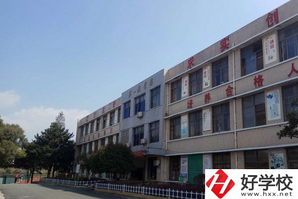 東安縣職業中專學校好不好？宿舍怎么樣？
