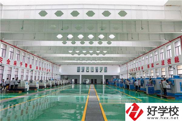 常德財經中等專業學校實訓室