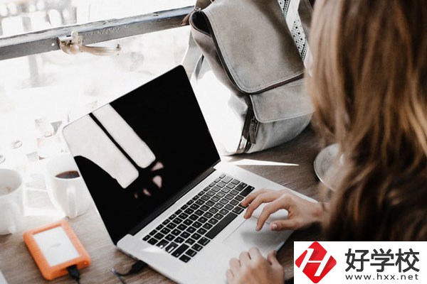 懷化市商貿經濟管理學校好不好？宿舍怎么樣？