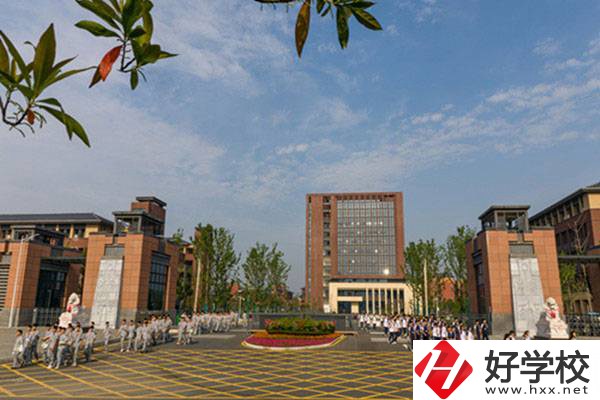 常德財經中等專業學校大門