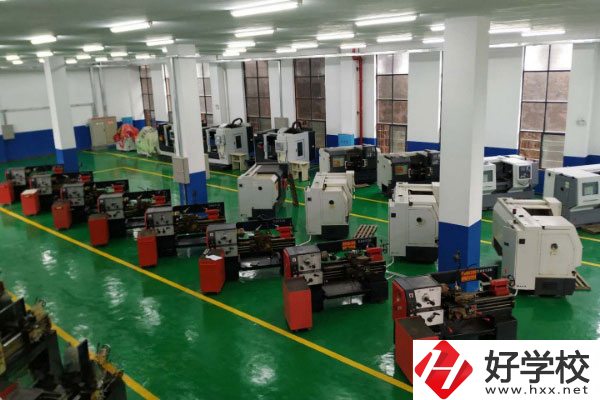 湖南懷化商業學校實訓室