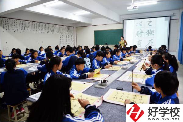 婁底幼兒師范高等?？茖W校實訓室