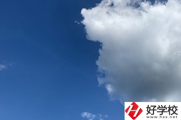 湖南有哪些中職學校服裝設計專業比較好？