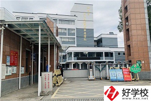 懷化中職學什么專業可以做導游？有什么學校推薦？