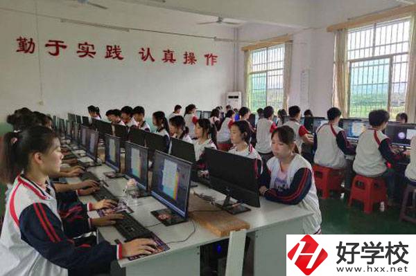 新田縣職業中等專業學校有什么特色?學費多少?