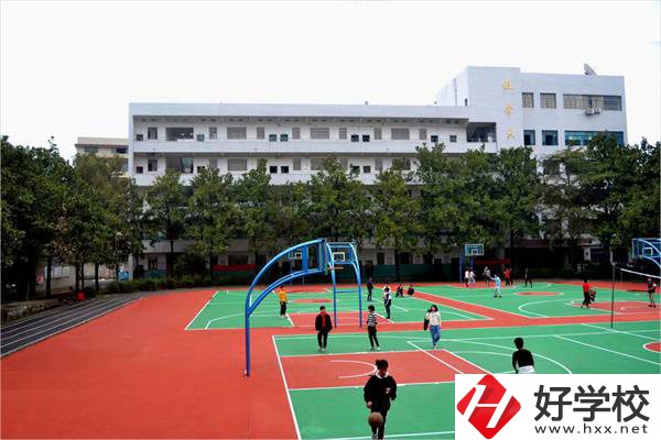 邵陽市商業技工學校運動場