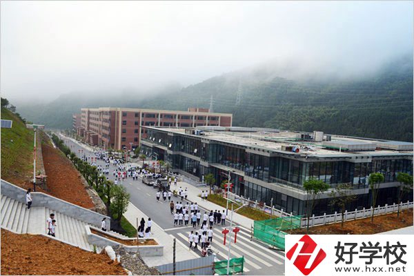 安化縣職業中專學校好就業嗎？師資力量怎么樣？