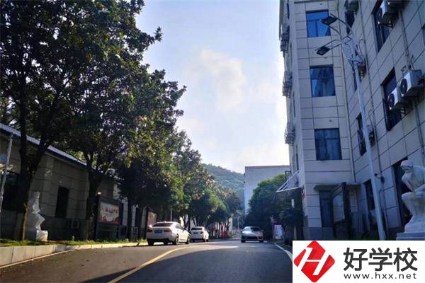 湖南有國家正規民辦技校嗎？民辦技校真的不值得讀嗎？