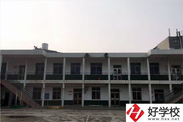 湖南省醫藥技工學校實訓樓