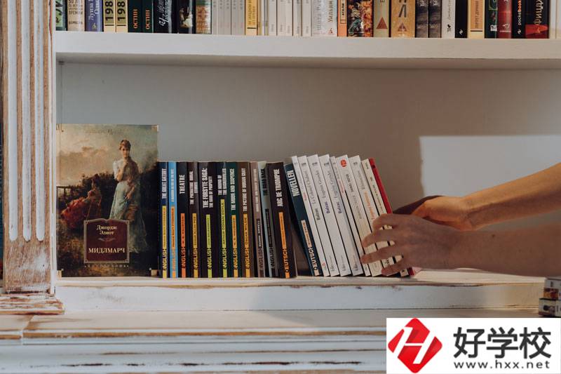懷化萬昌中等專業學校有哪些專業？如何選擇？