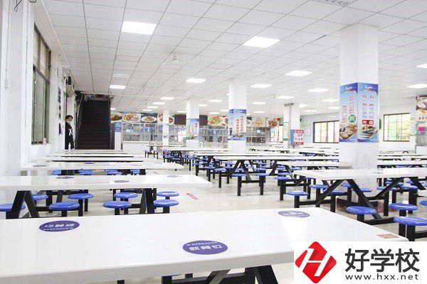株洲哪些中職學校管理比較嚴格？校園環境怎么樣？