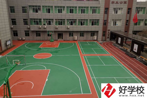 長沙康明職業中專學校有什么熱門專業？