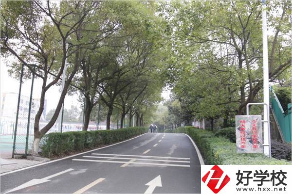 醴陵市陶瓷煙花職業技術學校一角
