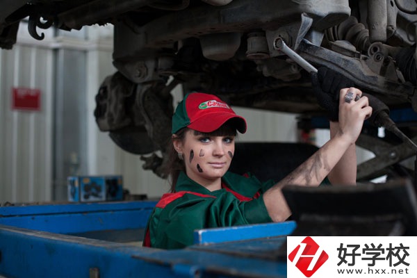 湖南省經濟貿易職業中專學校汽車維修值得學嗎？