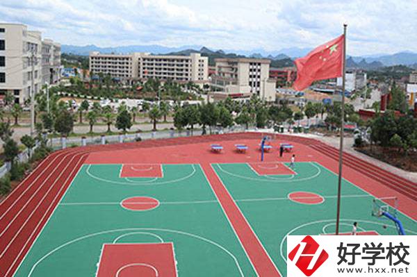 <a href=https://www.shangzhixiao.com/xuexiao/244.html target=_blank class=infotextkey>寧遠縣九峰職業中專學校</a>操場