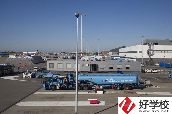 湖南華航鐵路科技技工學校校園管理如何？