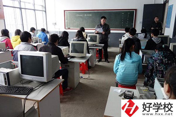 炎陵縣職業技術學校實訓室