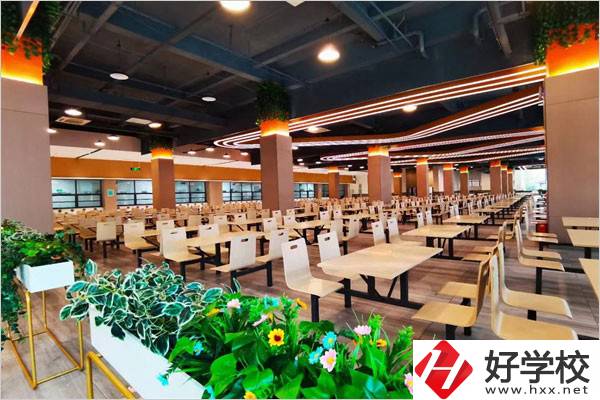 湖南華科技工學校好不好？地址在哪？