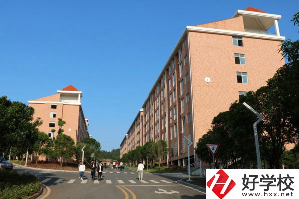 想在湖南省就讀的五年制公辦大專學校？看看這兩所學校