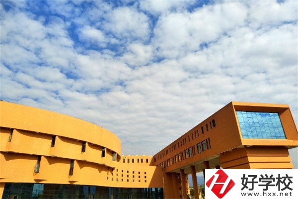 懷化有沒有五年制大專？可以學哪些專業？