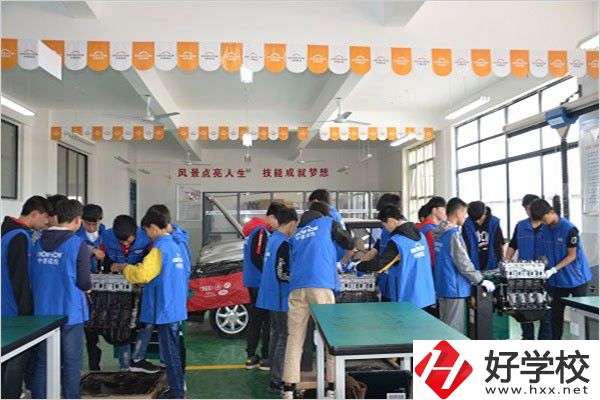 衡東縣職業中專學校實訓室