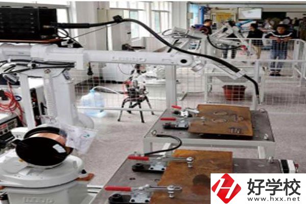 工業機器人技術應用.jpg