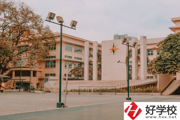 湖南懷化商業學校環境好不好？宿舍怎么樣？