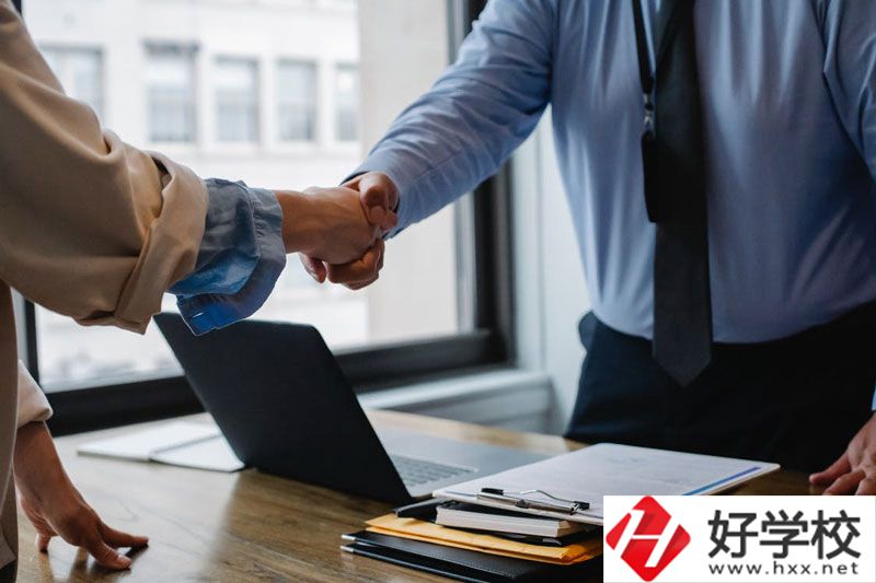 慈利縣職業中專企業合作照片.jpg