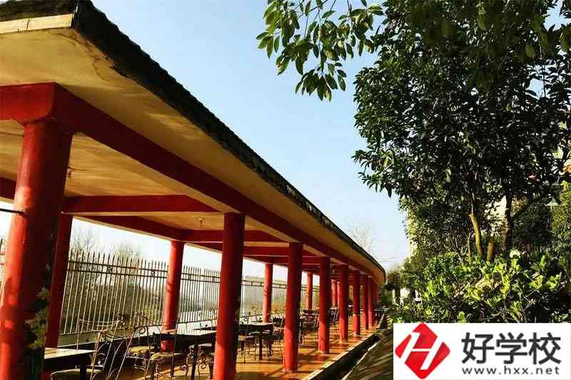 常德東方職業技術學校休息區